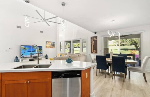 Kapolei House | Large Paradise Resort Estate