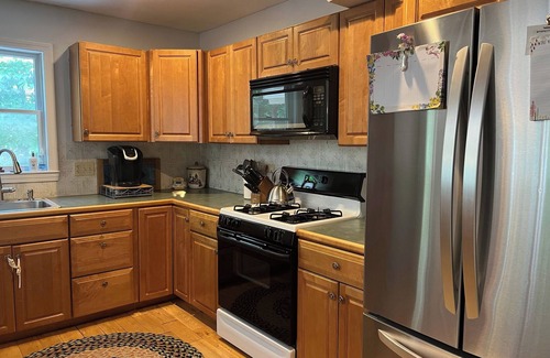 Lincoln House | Large Pet Friendly Private Home in Forest Ridge Resort with outdoor pool (FR8CL)