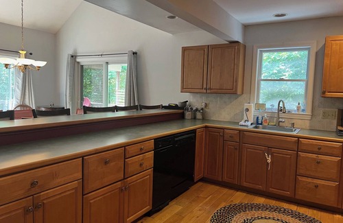 Lincoln House | Large Pet Friendly Private Home in Forest Ridge Resort with outdoor pool (FR8CL)