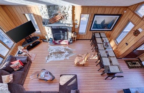 Gouldsboro House | Large Poconos rustic style home in gated community - Fire Pit - Lake - Beach!