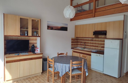 Saint-Palais-sur-Mer House | LARGE PRIVATE COURT HOUSE CLOSED