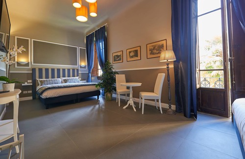 San Lorenzo Bed & Breakfast | Large private room in historycal building