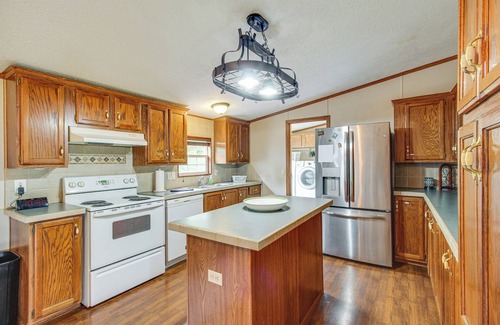 Spencer House | Large Private Yard: Home 16 Mi to Fall Creek Falls