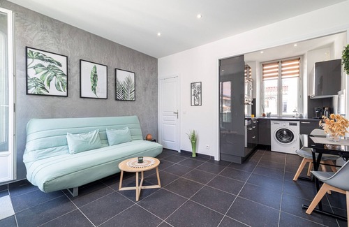 Nice Apartment | Large & Quiet 1 Bdr at Nice Port