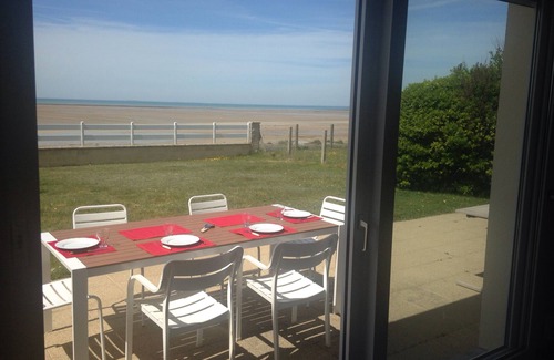 Saint-Pair-sur-Mer House | Large recent and elegant villa facing the sea at Kairon/Jullouville plage