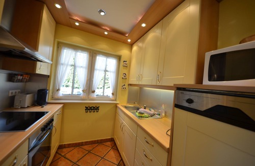Gross Zicker House | Large Reet - House for 4 people + baby garden sea