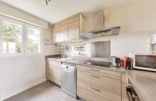 Saint-Philibert Ski Chalet | Large river view house for 8 in St Philibert