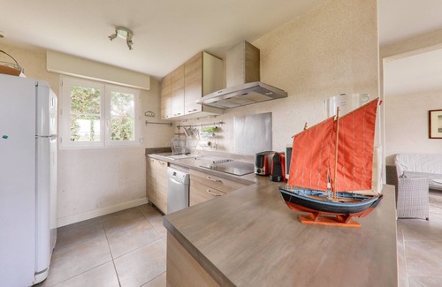 Saint-Philibert Ski Chalet | Large river view house for 8 in St Philibert