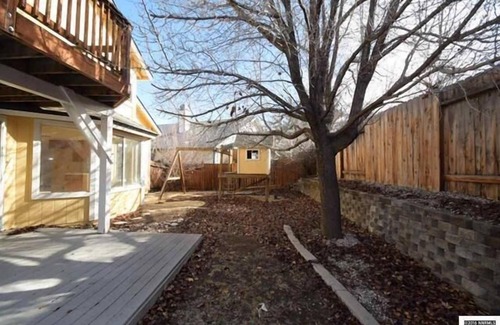 Sparks House | LARGE ROOMY FIVE BEDROOM RENO HOME NEAR CASINO'S AND THE SPARKS MARINA