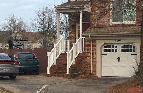 Norfolk - Virginia Beach House | Large safe quiet end unit enjoyable TOWN CENTRAL