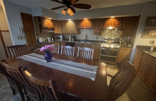 Saratoga Springs House | Large Saratoga Lake House, close to all amenities , privacy of lake living.