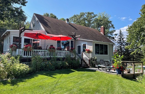 Saratoga Springs House | Large Saratoga Lake House, close to all amenities , privacy of lake living.