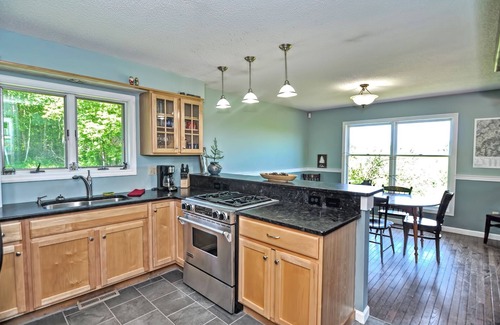 Bethlehem House | Large Secluded home with Mountain Views. Close to Skiing, Snowmobile, Hiking