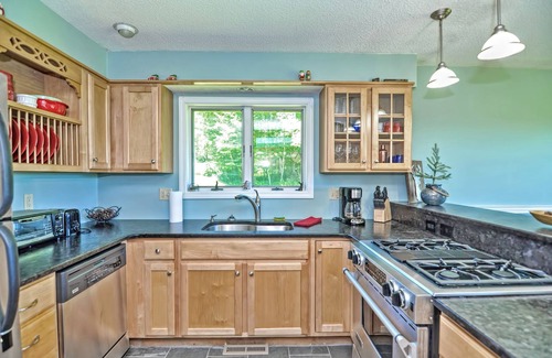 Bethlehem House | Large Secluded home with Mountain Views. Close to Skiing, Snowmobile, Hiking