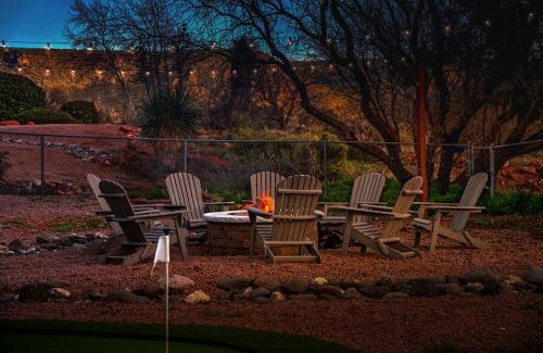 Oak Creek House | Large Sedona Property with Private Pool! 7 Bedrooms!