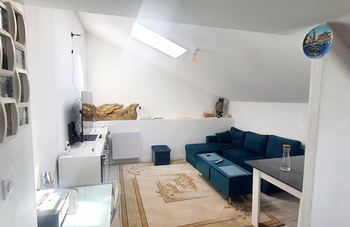 La Ricamarie Apartment | Large, spacious bedroom