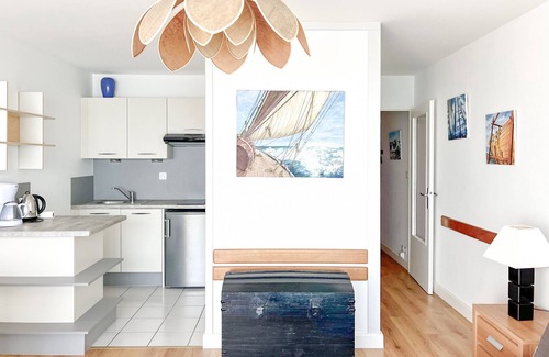 Les Sables d'Olonne Apartment | Large studio with breathtaking views of the Baie des Sables