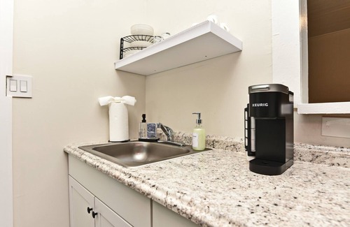 Winter Garden Apartment | Large Studio Apartment Near Downtown