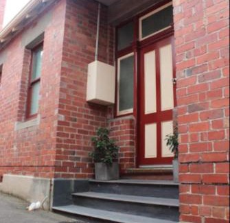 Soldiers Hill Apartment | Large Studio Apartment With Spa Central Ballarat