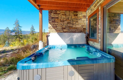 Winter Park Highlands House | Large & Stylish 'Hemlock Hideaway' w/Private Hot Tub, Deck, WiFi, Stunning Views