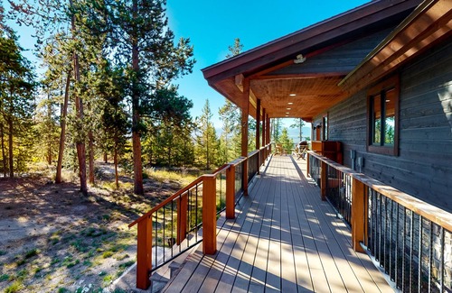 Winter Park Highlands House | Large & Stylish 'Hemlock Hideaway' w/Private Hot Tub, Deck, WiFi, Stunning Views