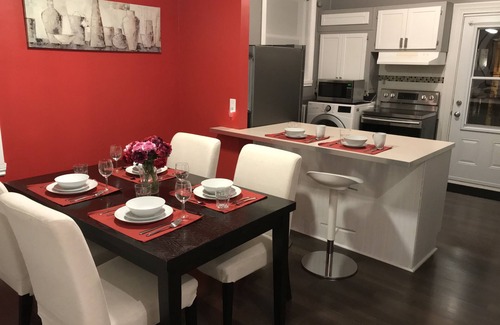 Cote-Des-Neiges—Notre-Dame-De-Grace Apartment | Large, sunny, upper duplex, parking, Snowdon metro