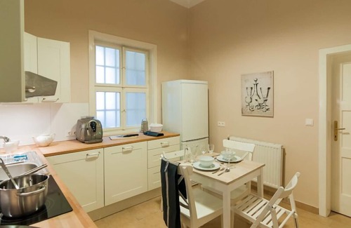 Innere Stadt Apartment | Large two-bedroom apartment near Stephansplatz, 1st district