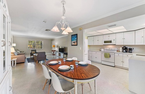 Singer Island Apartment | Large Updated Beach Apartment with a Patio
