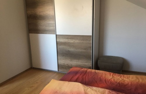 Hochstadt a. Main Apartment | Large vacation apartment/fitter's apartment on the outskirts of the village in a quiet location