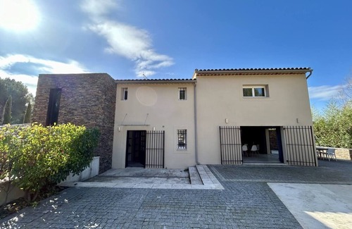 Le Tholonet Villa | Large Villa