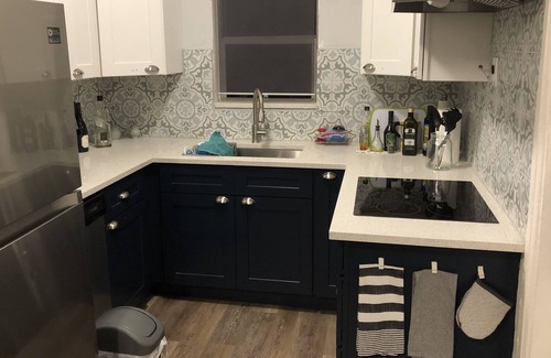 Parker Ridge House | Large Vintage Home close to PBI, Downtown and Beaches