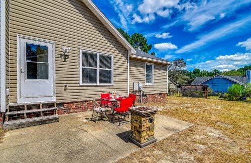 Fayetteville House | Large Yard, Office Space Fayetteville Family Home