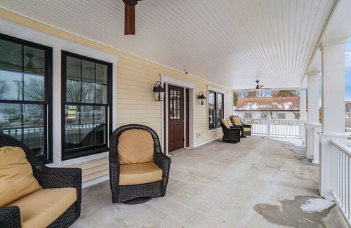 Onekama Condo | Largest Upstairs unit at the Dala House (sleeps 4)