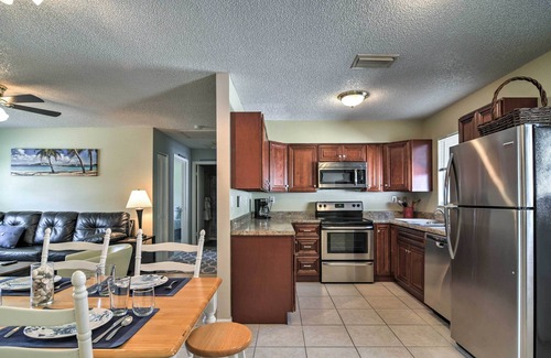 Largo House | Largo Townhome - 10 Mins. to Indian Rocks Beach!