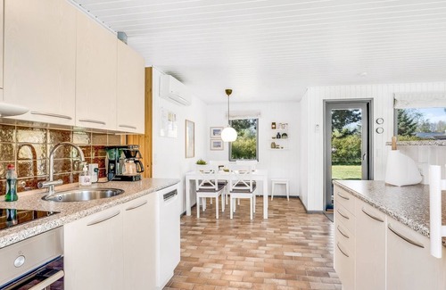 Dannemare House | "Lars" - 250m from the sea by Interhome