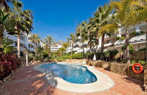 Golden Mile Apartment | Las Canas beach, ground floor first line beach, Marbella golden mile