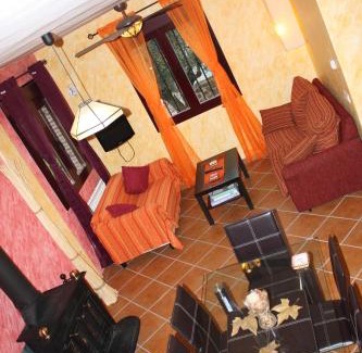 Montesclaros House | Las Casas De "El Cerrillo"