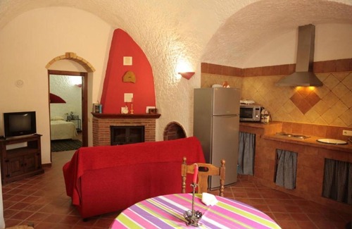 Fonelas Apartment | Las Chumberas Cave - Los Cerezos