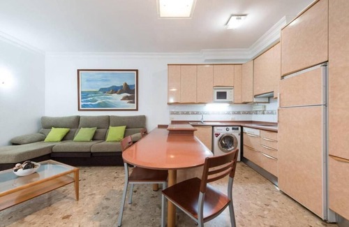 Las Palmas de Gran Canaria Apartment | Las Canteras Beach - 2BR/2BA - Family 5pax