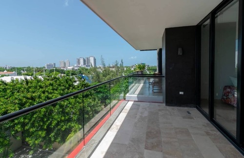 Downtown Cancun Apartment | Las Mariposas
