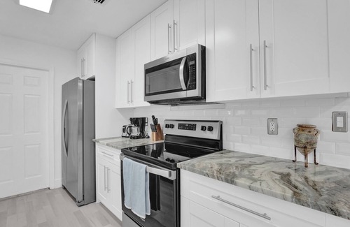 Sunset House | ✱ Las Olas, Airport, Hard Rock Casino, & Beaches✱