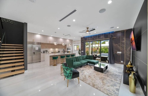 Victoria Park House | Las Olas Elements Home with Pool and Spa Near the Beach