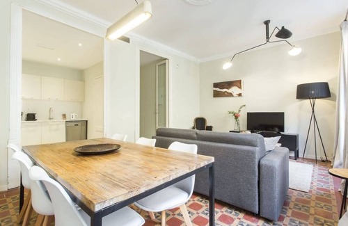 El Raval Apartment | Las Ramblas large 4bedroom with terrace