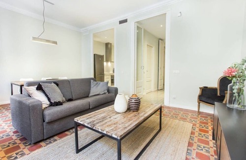 El Raval Apartment | Las Ramblas large 4bedroom with terrace