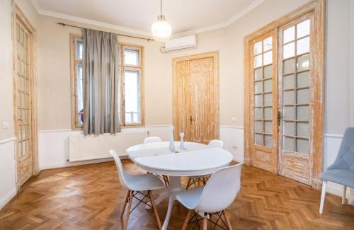 Bucharest City-Centre Apartment | Lascăr Catargiu Villa