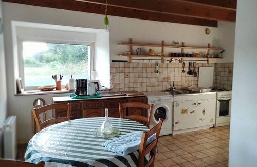 Pleguien House | Last minute:Chez Marcel between land and sea