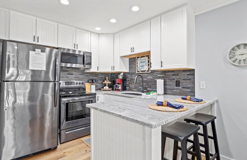 Lower Grand Lagoon Condo | Last minute deals