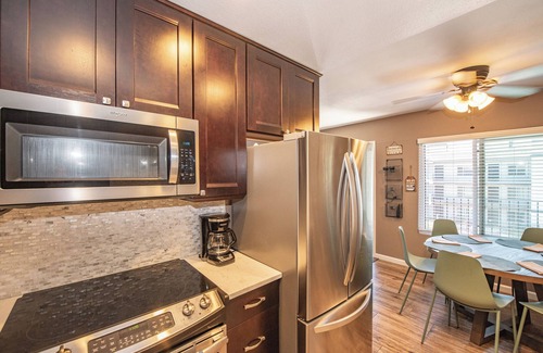 Crown Point Condo | Last Minute Deals- 1/2 Block to Bay & Boardwalk