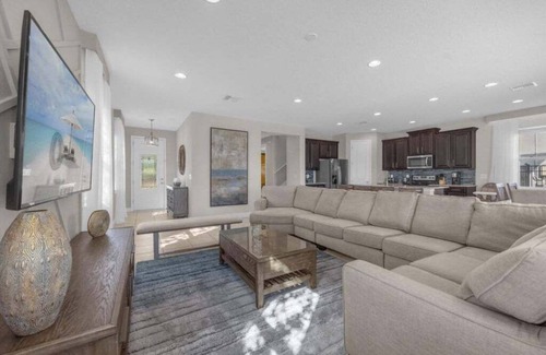 West Kissimmee Villa | Last Minute Disney! Private Pool, Hot Tub, Game Room & Themed Bedrooms. Book Now! #37046