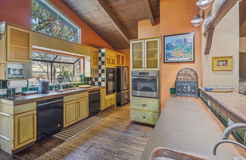 Sonoma Other | Last minute July 14-19 vacancy! 5 King Suites, plus Barn, Pool, Bocce & HotTub